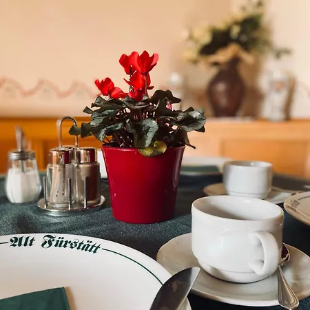 - Alt Fürstätt *